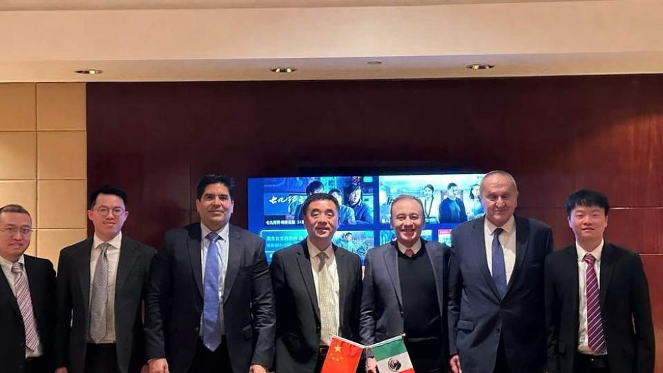 Reunión con una empresa líder en tecnologías innovadoras y en aprovechamiento de energías